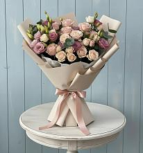 Букет цветов из:  Розы и Лизиантусы в Черепеть