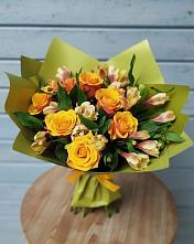 Букет цветов из:  Альстромерии и Розы в Черепеть