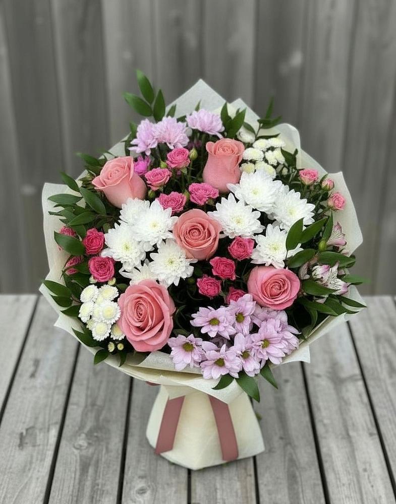Букет цветов из: Альстромерии, Гвоздики, Розы и Хризантемы в Черепеть