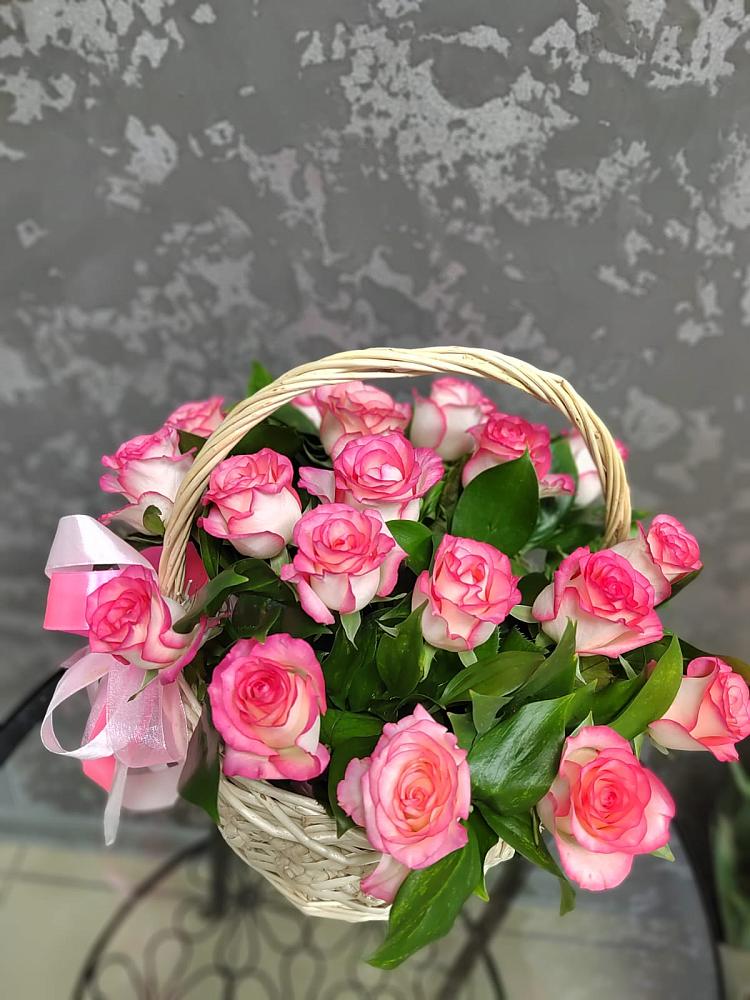Цветочная композиция из Розы в корзине в Черепеть