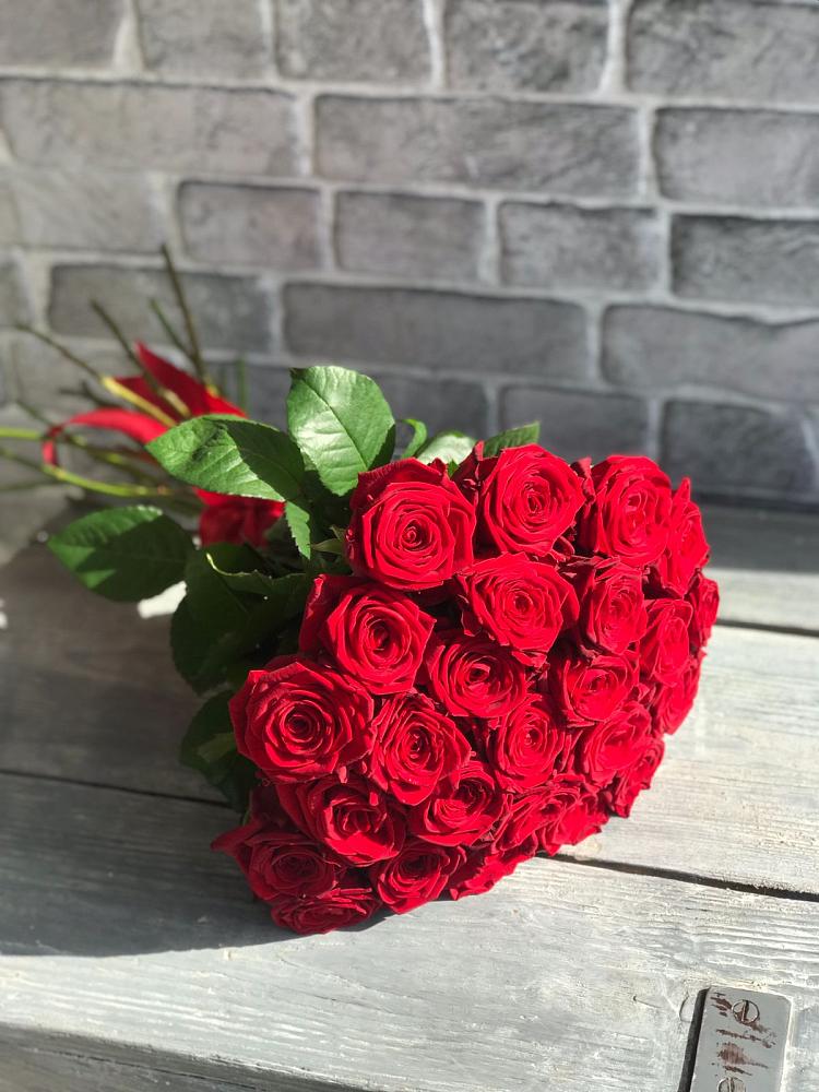 Букет Красные розы Фридом в Черепеть