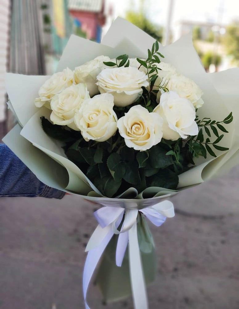 Букет Белые розы Проуд в Черепеть