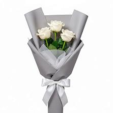 Букет 3 белые розы в Черепеть