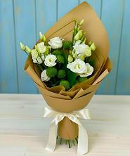 Букет цветов из:  Хризантемы и Лизиантусы в Черепеть