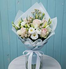 Букет цветов из:  Розы и Лизиантусы в Черепеть