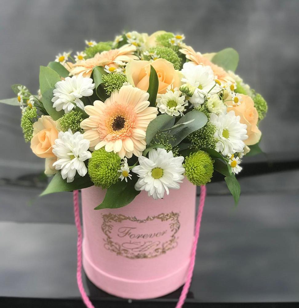 Цветочная композиция из Розы, Герберы и Хризантемы в шляпной коробке в Черепеть