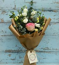 Букет цветов из:  Розы и Лизиантусы в Черепеть