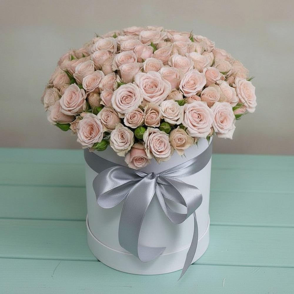 Цветочная композиция из Розы в шляпной коробке в Черепеть